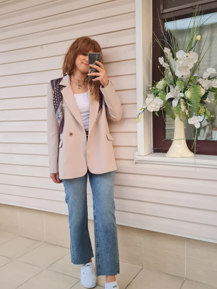 Fular Detaylı Blazer Ceket