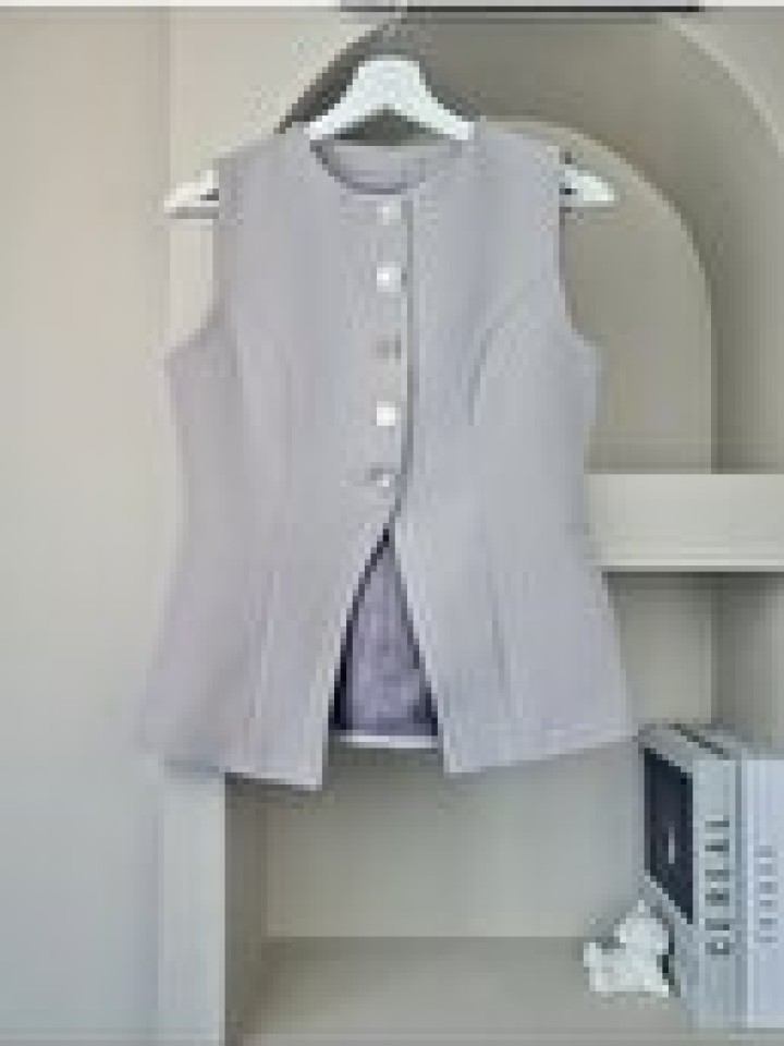 Telablanka Farklı Düğme Kuplu Önü V Kesim Yelek