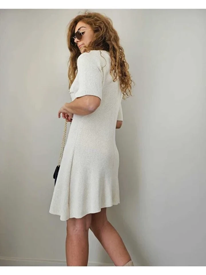 Önden Düğmeli Kısa Kol Triko Elbise