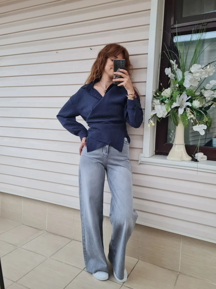 Kruvaze Bağlamalı Çizgili Gömlek