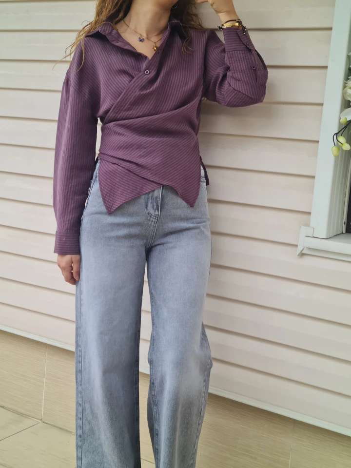 Kruvaze Bağlamalı Çizgili Gömlek