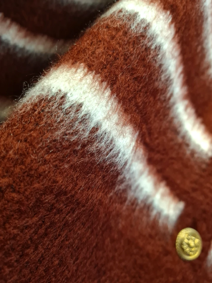 Çizgili Gold Düğmeli Hırka