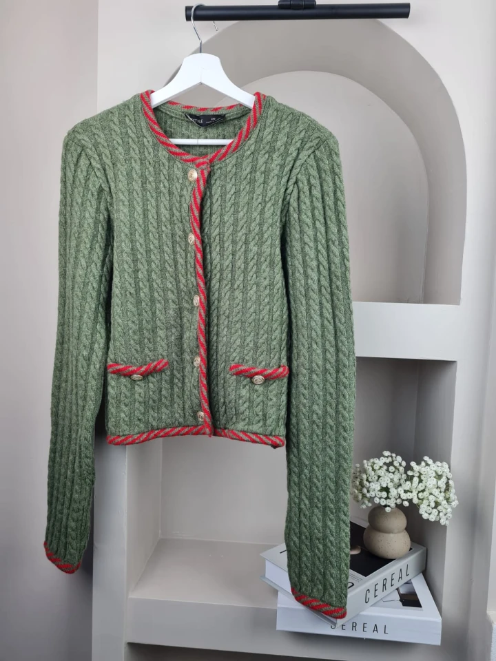 Telablanka Düğmeli Bisiklet Yaka Saç Örgülü Hırka