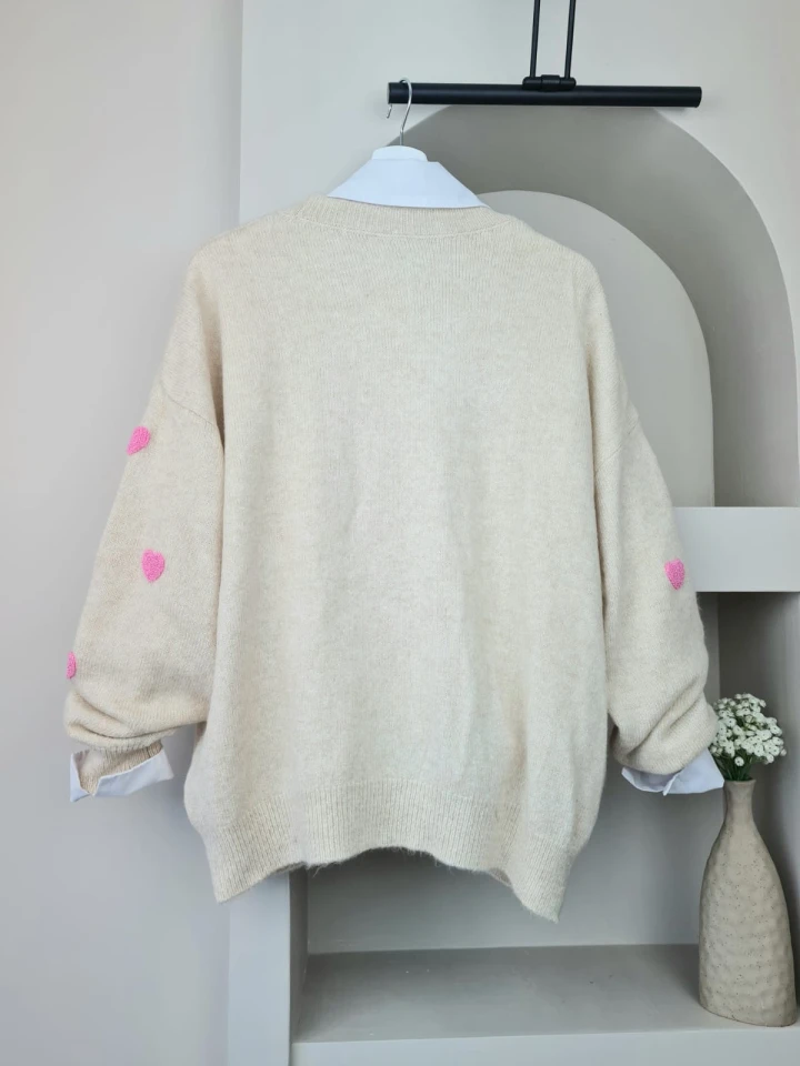 Kalp Nakış Oversize Kazak Bej-Kırmızı