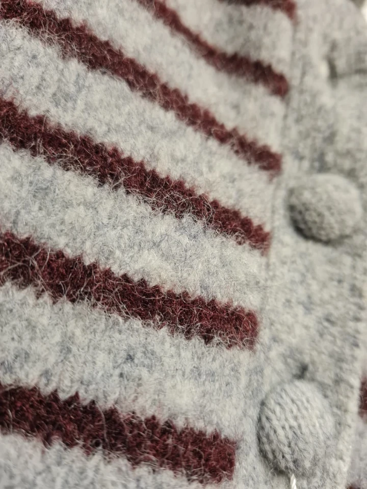 Oversize Çizgili Önden Düğmeli Yumoş Kazak