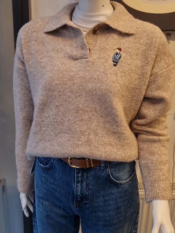 Polo Yaka Nakışlı Kazak