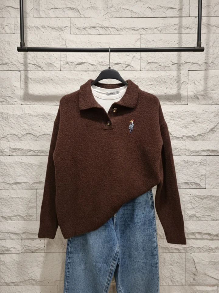 Polo Yaka Nakışlı Kazak