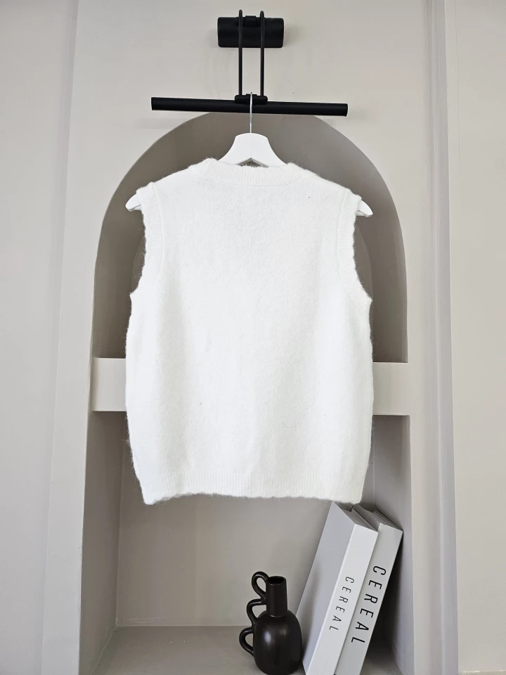 Sedef Düğmeli V Yaka Yumoş Yelek